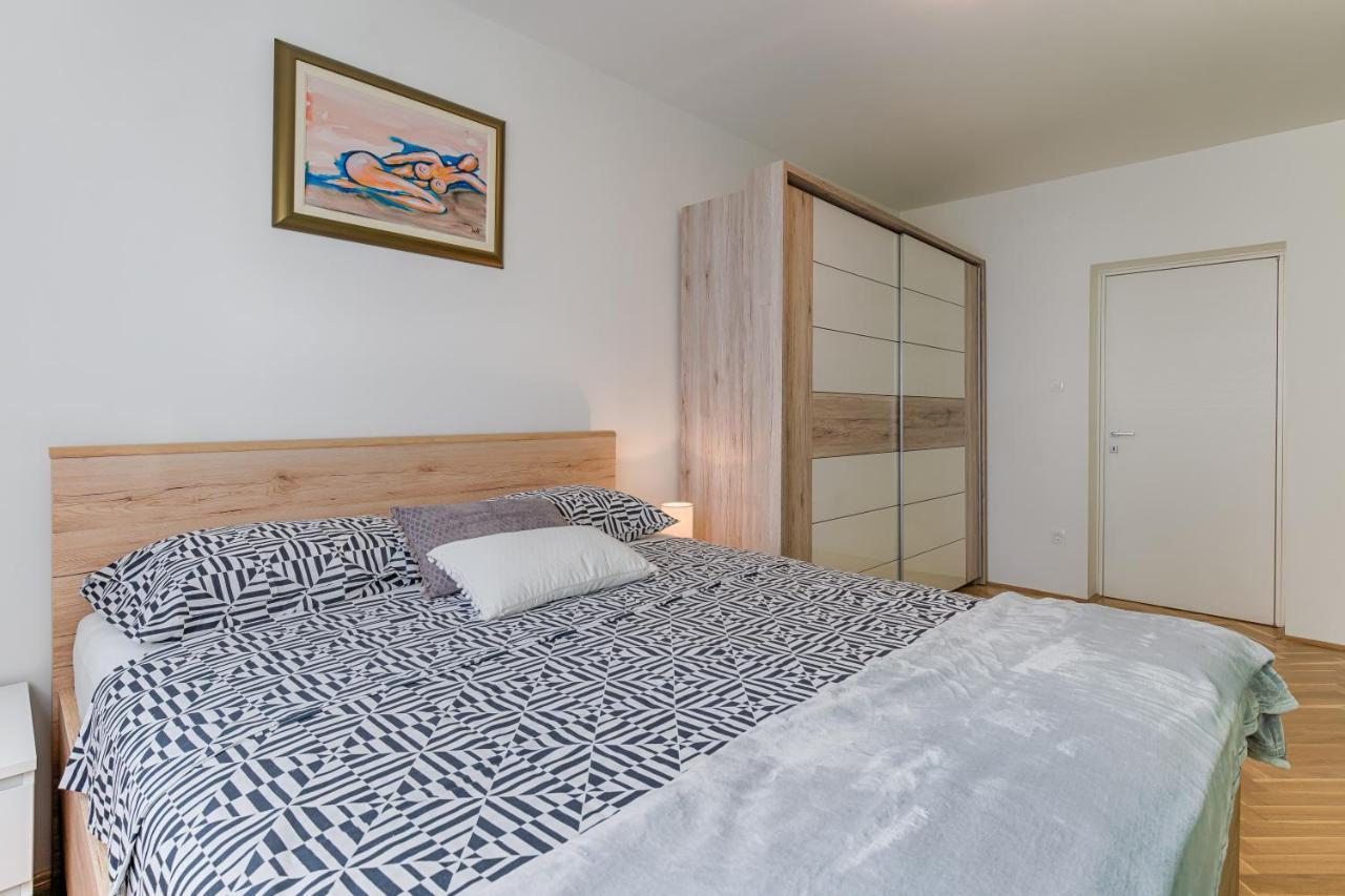 Two Bedroom Apartment Paris غييكا المظهر الخارجي الصورة